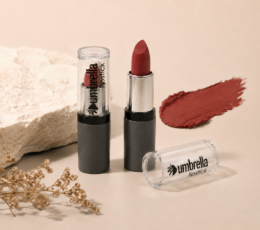 Umbrella Lipstick Νο 74 — Βαθύ κόκκινο με καφέ υποτόνους